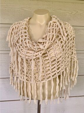 Steve Madden Ivory Open-Weave Fringe Throw Shaw